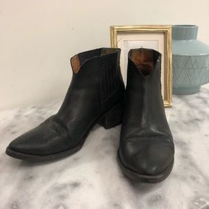 Madewell Chelsea Booties (size 8.5)